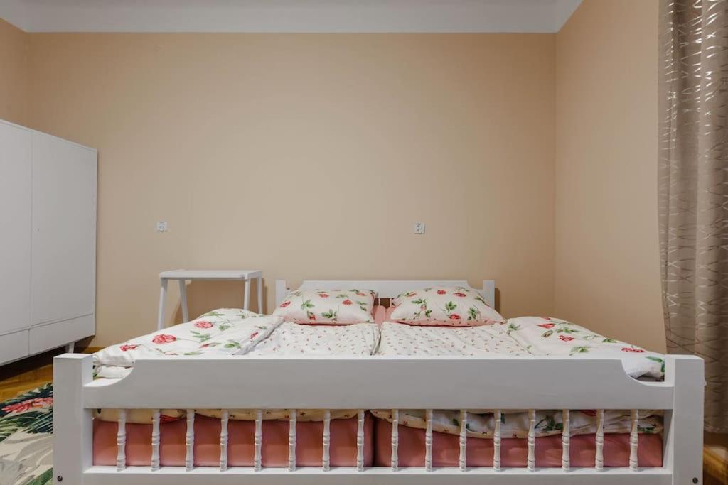 Astronomiczne Miejsce Apartment *